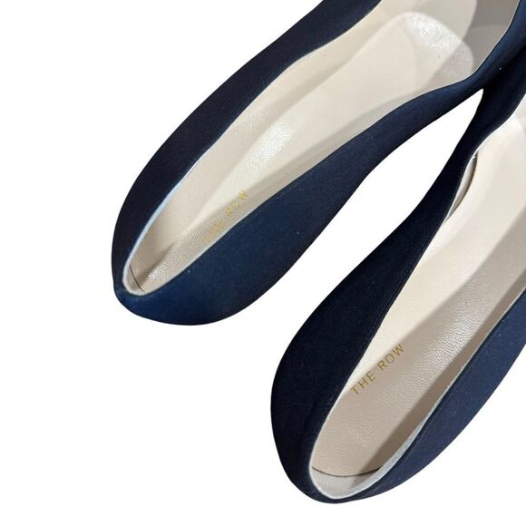 Revolve The Row Lady D Di crepe kitten-heel pumps Kitten Heel Pumps - Picture 8 of 9